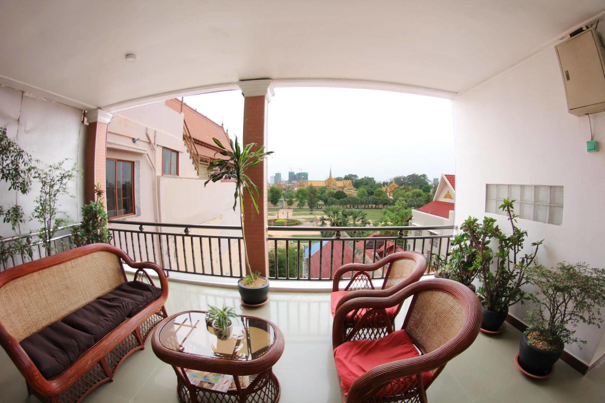 Sky Residence - 50M To Museum And Riverside Phnom Penh Exterior photo